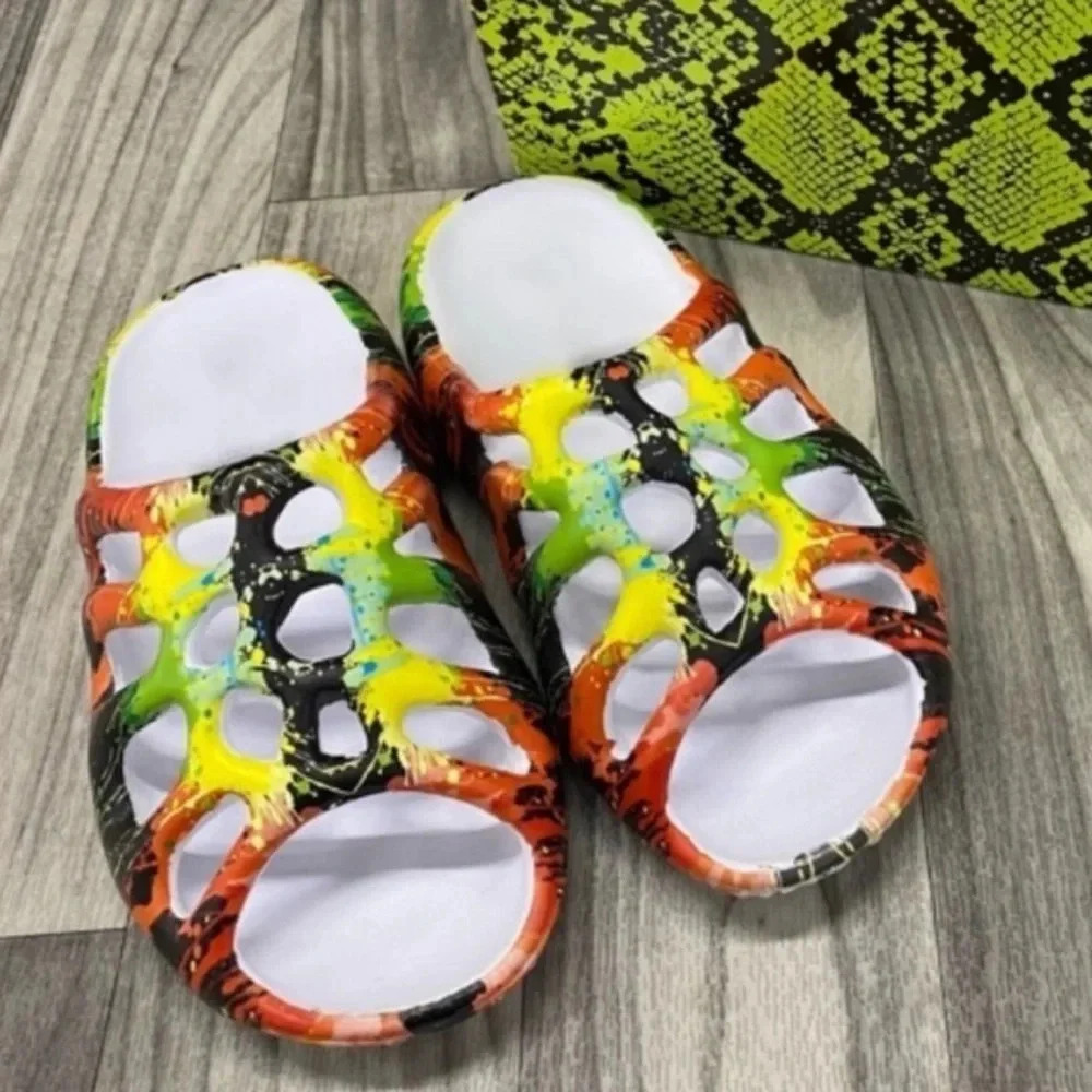 NWT CAPE ROBBIN POND SLIP ON SANDALS 6-7-8-10